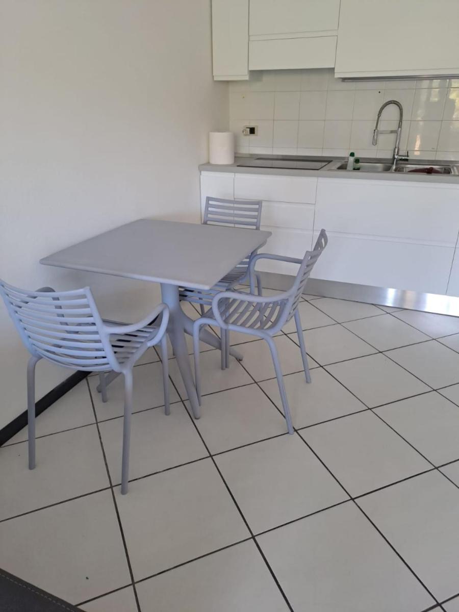 Appartamenti Residence Il Porto 13 E 16 Порт-Аццурро Экстерьер фото