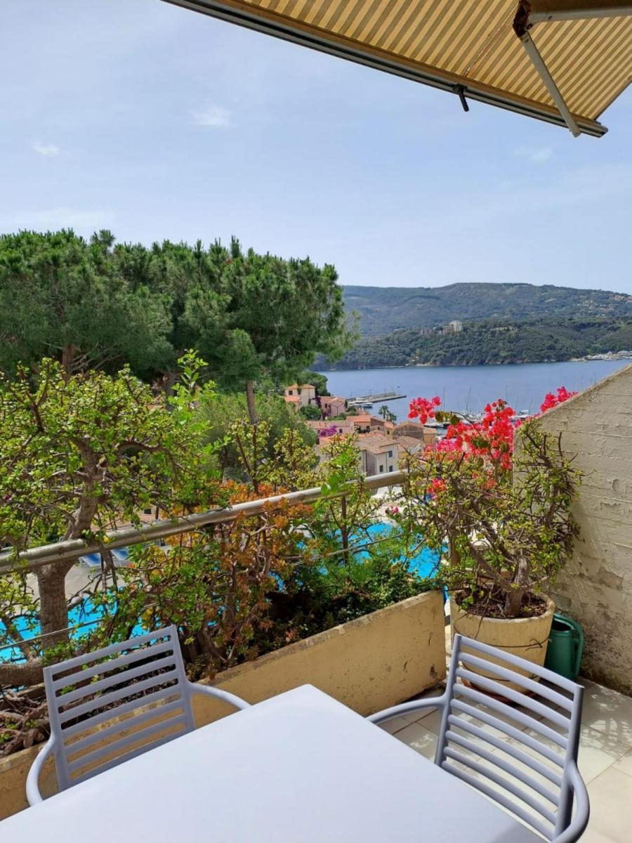 Appartamenti Residence Il Porto 13 E 16 Порт-Аццурро Экстерьер фото